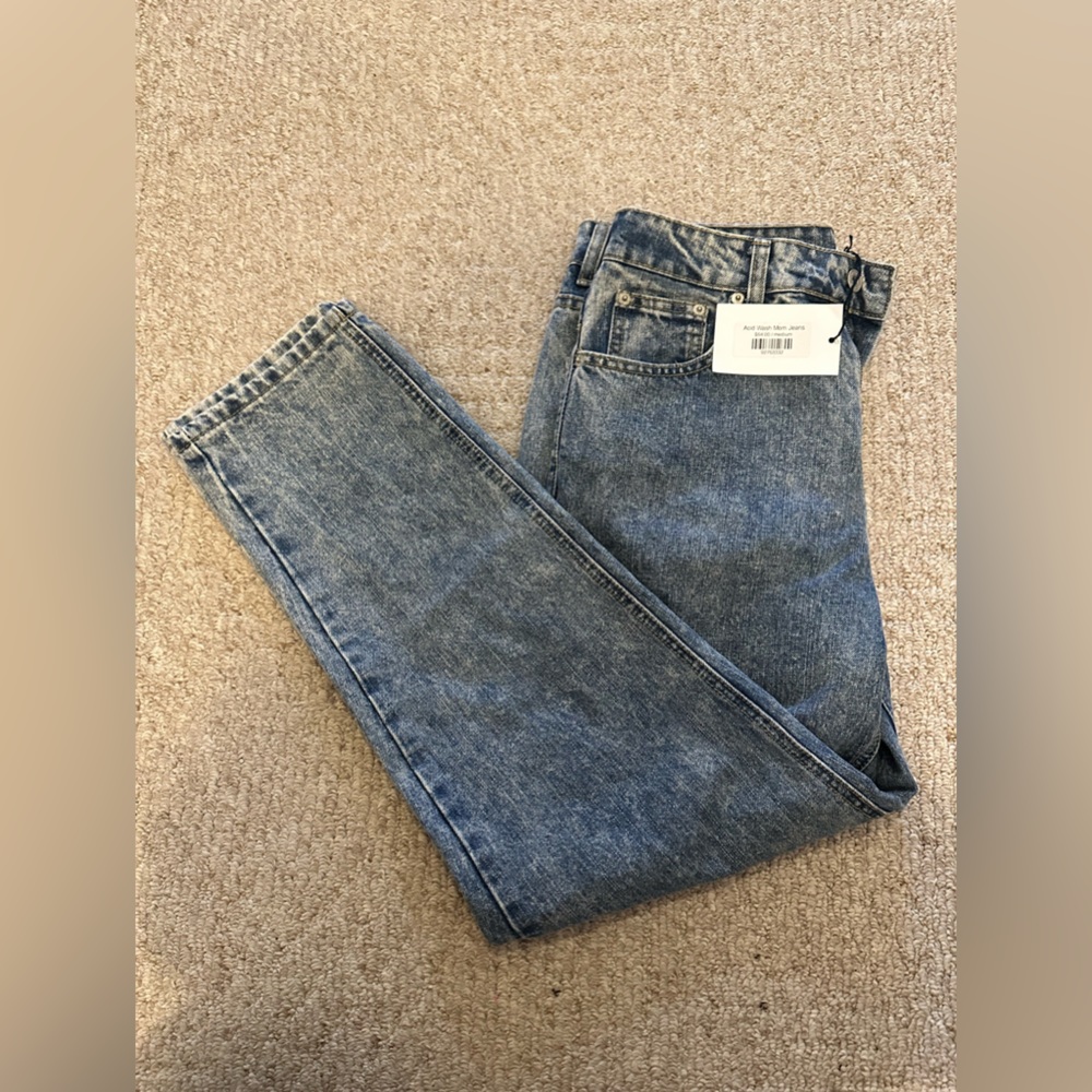 Acid wash mom jeans